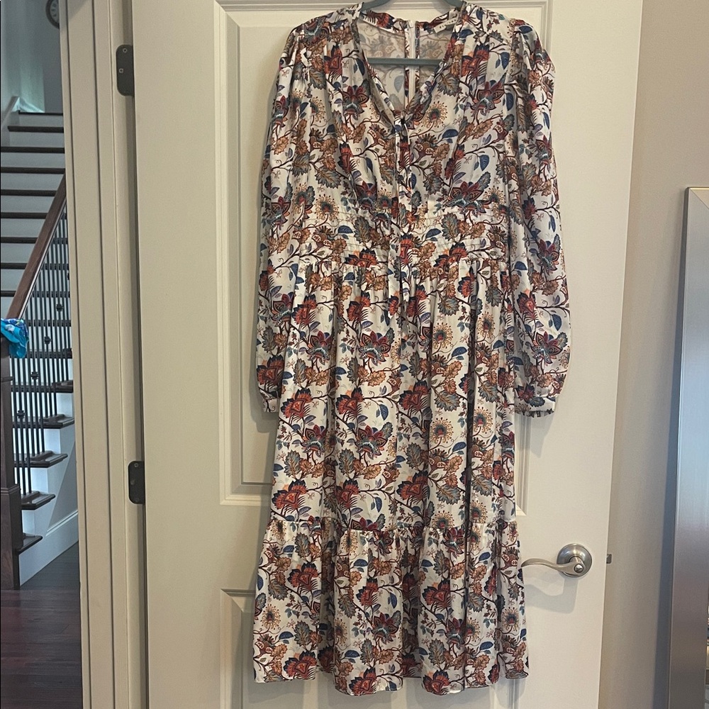 Stellah Bohemian Floral Tiered Midi Dress - White with Rust & Blue Floral